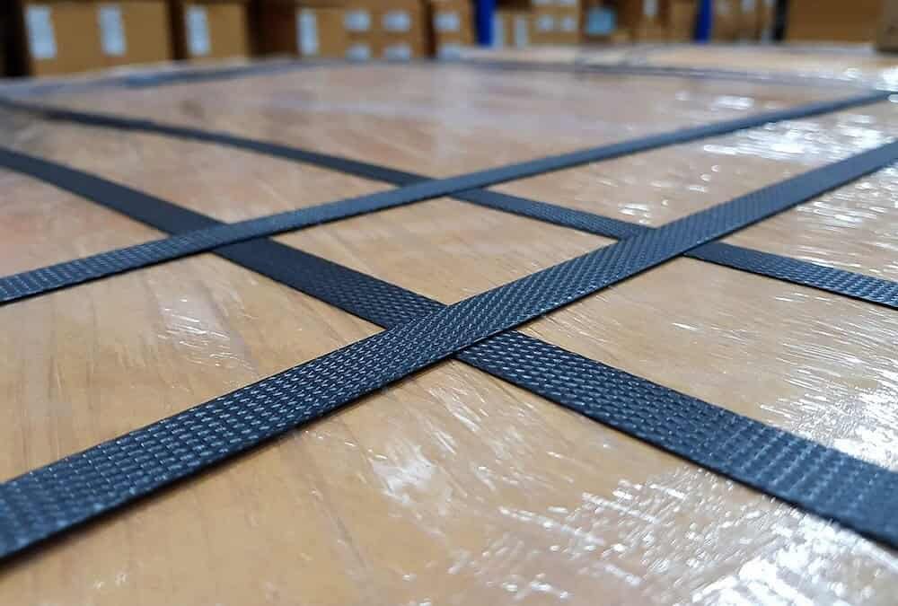 เปรียบเทียบสายรัดพลาสติก VS สายรัดคอมโพสิต แบบไหนดีกว่ากัน ?